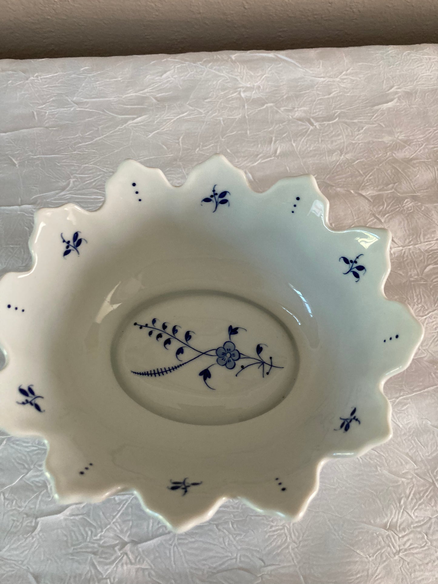 Petite Coupe en Porcelaine de Limoges au Bleu d’Arras